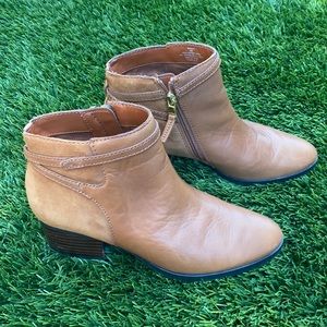 Ralph Lauren Damara Bootie Caramel Brown Learher witSuede Accents Size 8